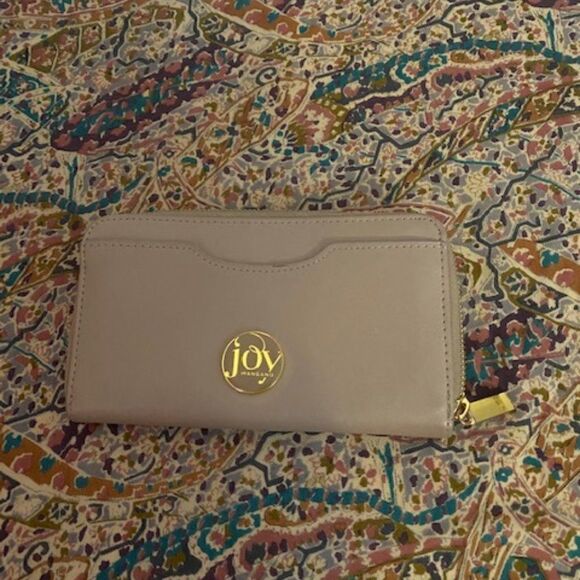 Joy & Iman Mangano E*Lite Couture Leather Wallet - Picture 1 of 8